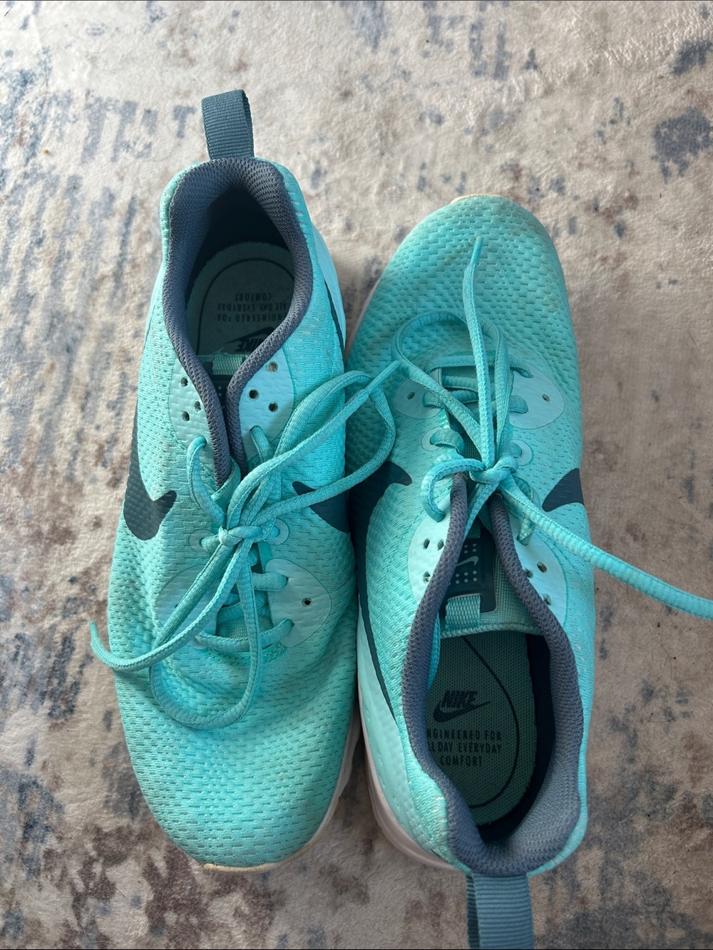 Nike Teal Aqua Lace-Up Running Sneakers